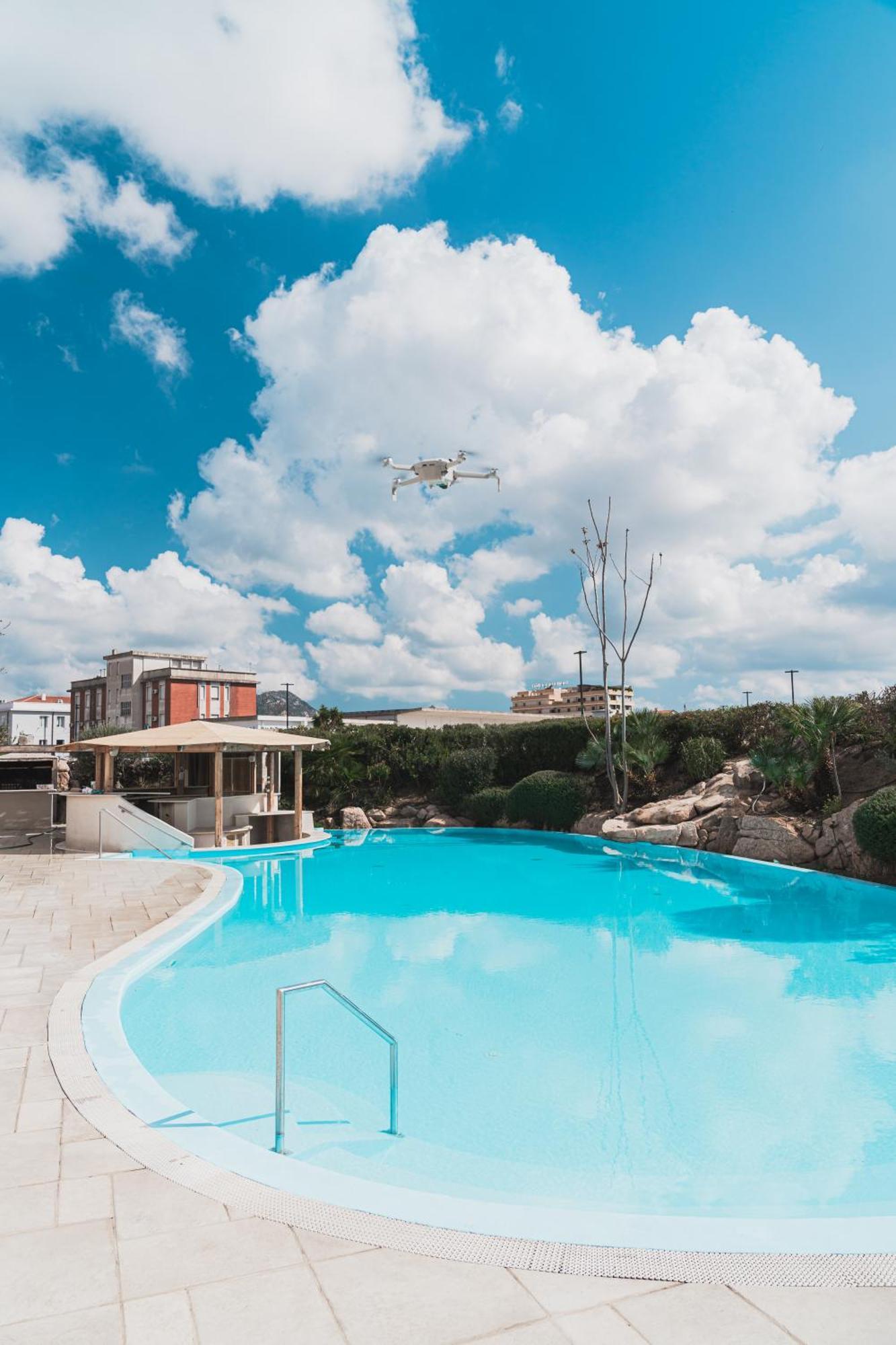 Mercure Олбия Екстериор снимка